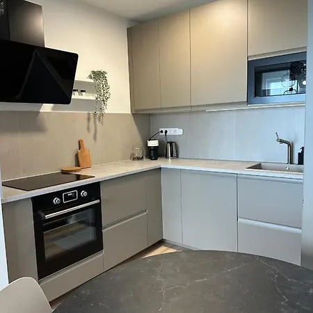 2 Apartment, New Building, Near Airport, Ovocne Sady, Братислава