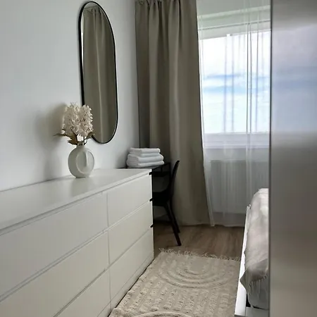 Apartmán 2 Apartment, New Building, Near Airport, Ovocne Sady, *