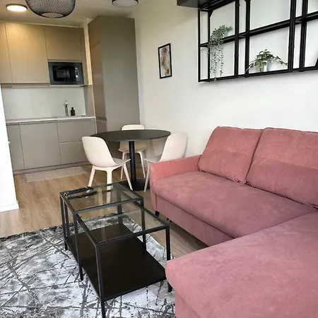 Apartmán 2 Apartment, New Building, Near Airport, Ovocne Sady, *